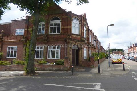 2 bedroom flat to rent, Exeter Road, Selly Oak