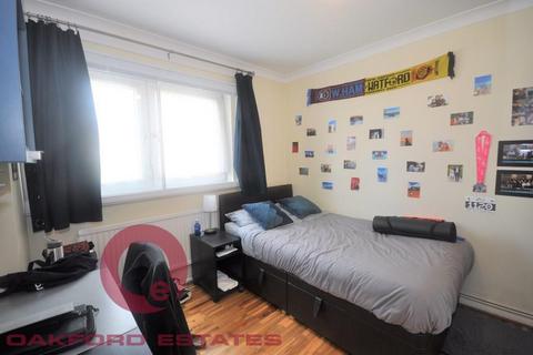 4 bedroom flat to rent, Ampthill Square, Euston, London NW1