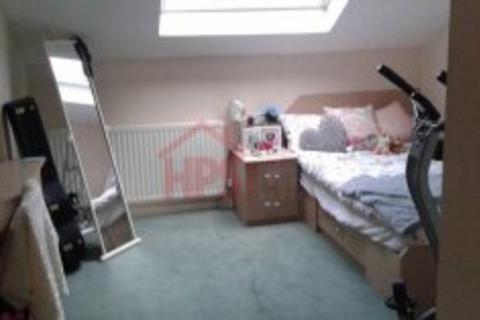 4 bedroom flat to rent - Estcourt Avenue, Leeds LS6
