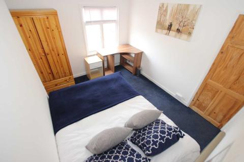 1 bedroom in a house share to rent - Kings Road, Caversham, Reading