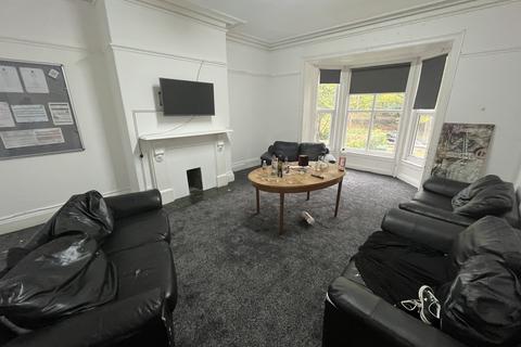 10 bedroom terraced house to rent - Moorland Road,  Leeds, LS6
