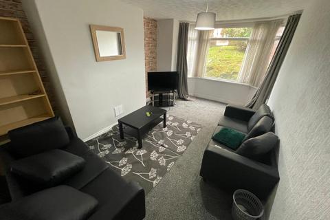 6 bedroom end of terrace house to rent, Victoria Road, Leeds, West Yorkshire, LS6