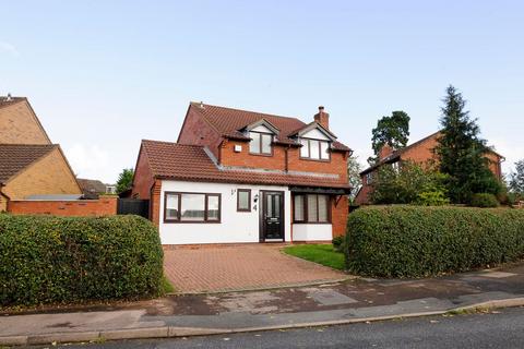 4 bedroom detached house to rent, Vaga Crescent, Ross-on-Wye