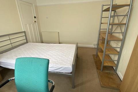 3 bedroom property to rent, Broad Oak Road, Canterbury, Kent, CT2