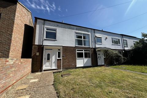 4 bedroom end of terrace house to rent, Mary Green Walk, Canterbury CT1