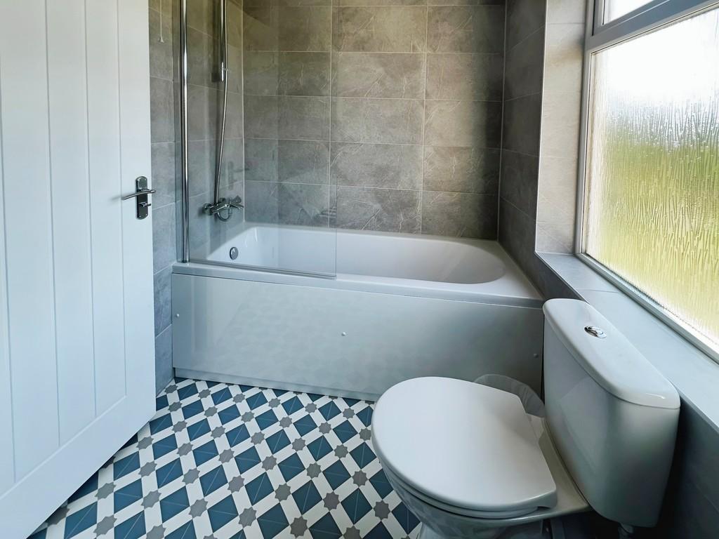62ea34ba-bathroom. 20
