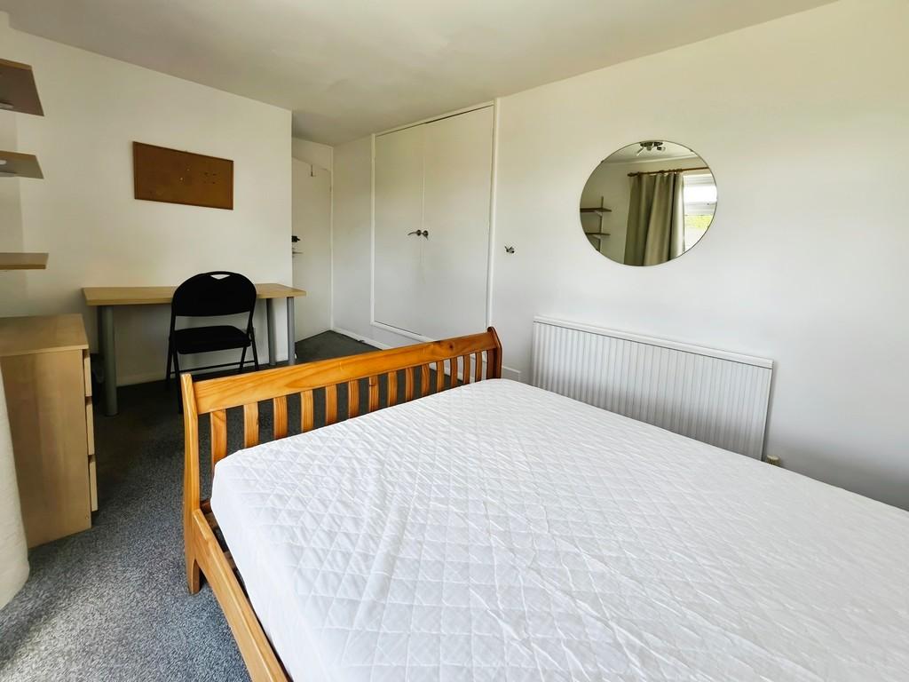 Cc0888d2-bedroom 202