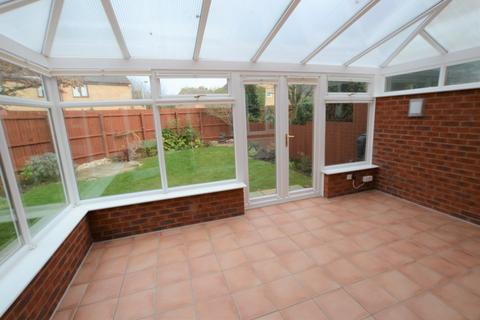 3 bedroom semi-detached house to rent - Darcy Close, Bury St. Edmunds