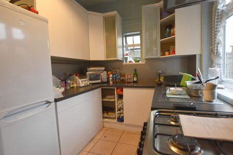 4 bedroom terraced house to rent, Alfreton Road, Radford