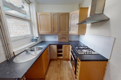 2 bedroom terraced house to rent, Lytton Road, Bradford BD8