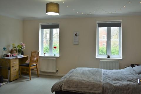4 bedroom property to rent - Curie Mews, Exeter