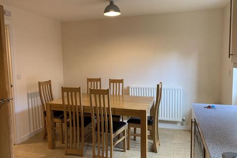 4 bedroom property to rent, Watson Place, Exeter