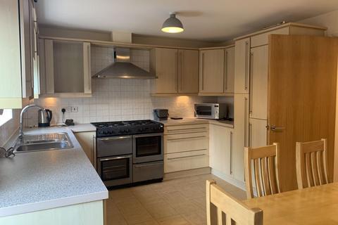 4 bedroom property to rent, Watson Place, Exeter
