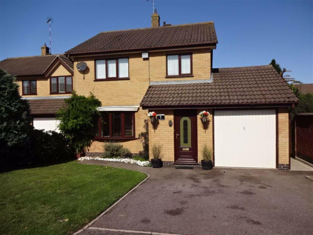 Hayfield Close, Glenfield 3 bed detached house £900 pcm (£208 pw)