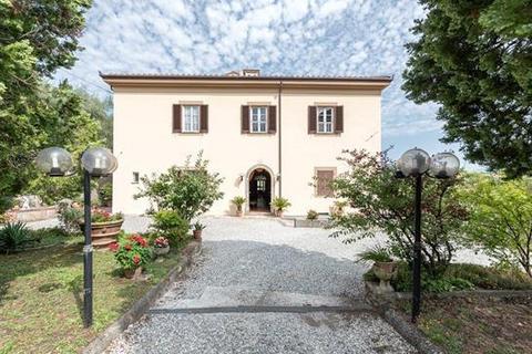 16 bedroom villa, Lucca, Tuscany