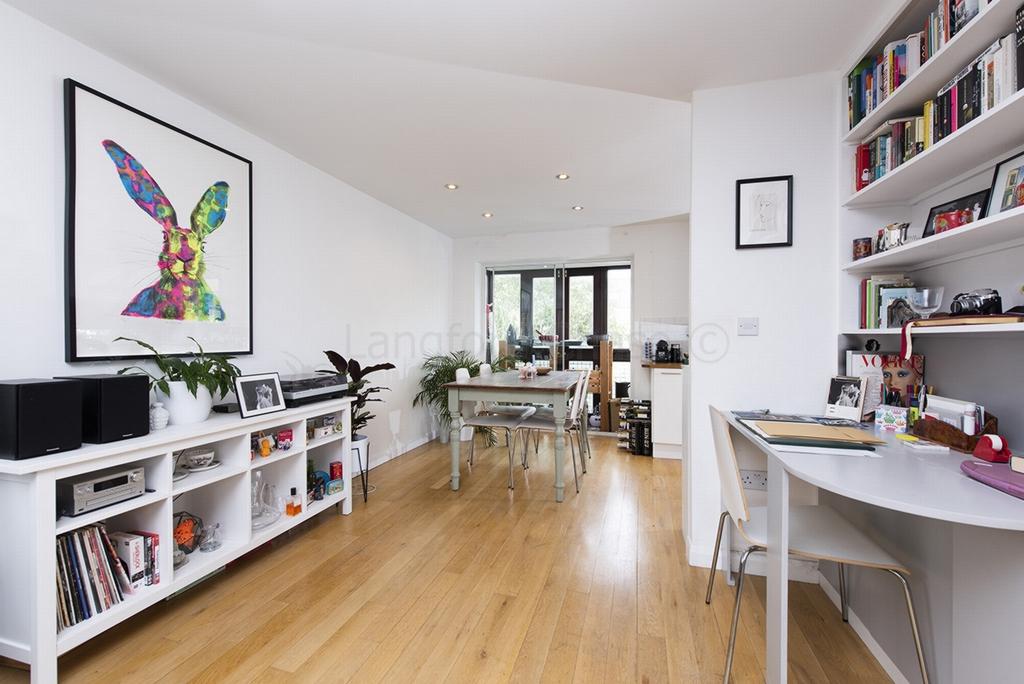 House in London - View 2