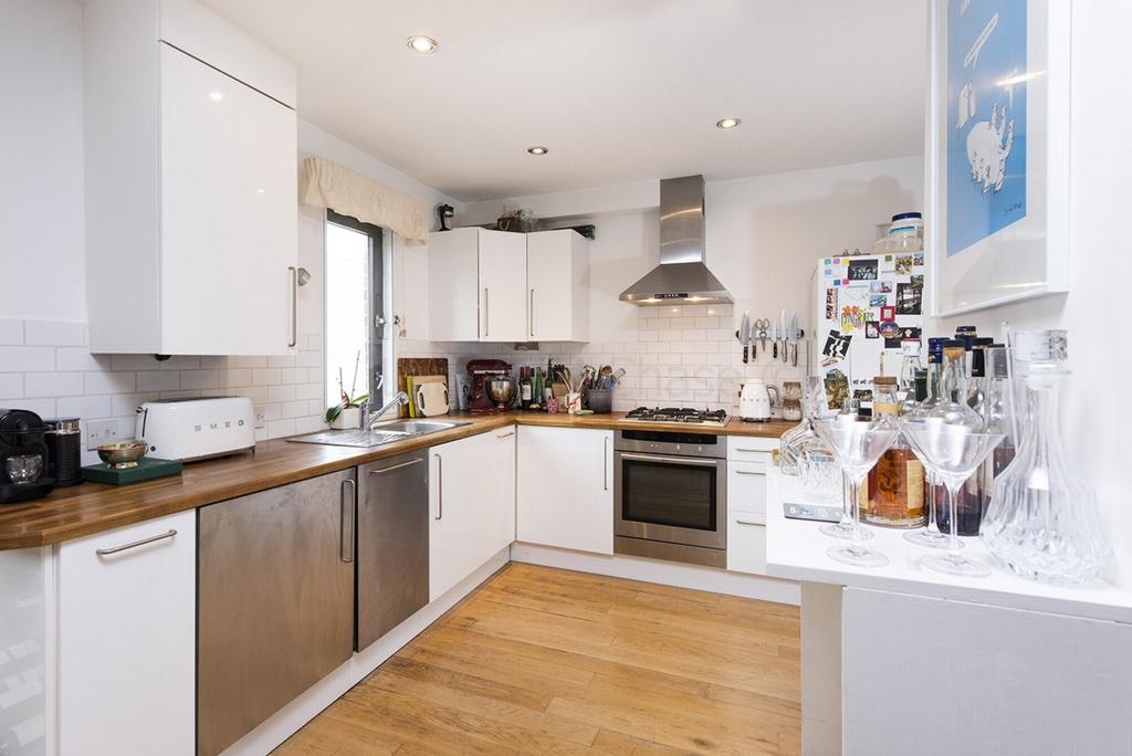 House in London - View 3