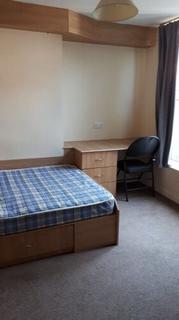 4 bedroom flat to rent - Winston Gardens, Leeds LS6