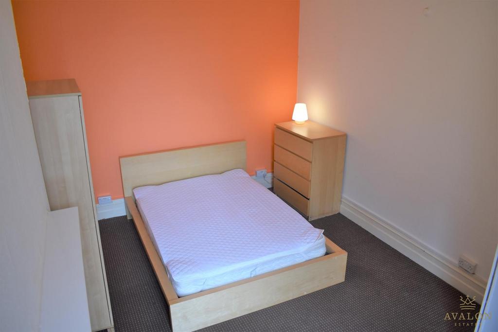 All inclusive room in large house