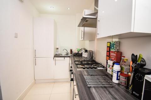 3 bedroom flat to rent, Bayswater Road, Newcastle Upon Tyne