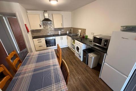 4 bedroom apartment to rent, Miskin Street, Cardiff CF24