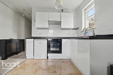 1 bedroom apartment to rent, Kensington Place, Newport
