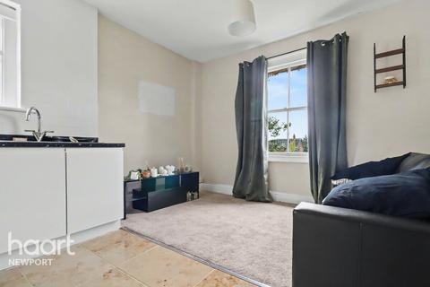 1 bedroom apartment to rent, Kensington Place, Newport