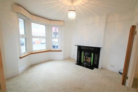 3 bedroom semi-detached house to rent, Chisholm Road, East Croydon