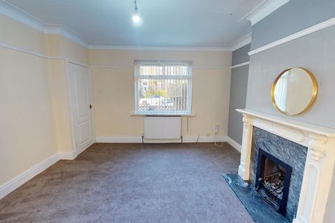 2 bedroom semi-detached house to rent, Beech Grove, Bradford BD3