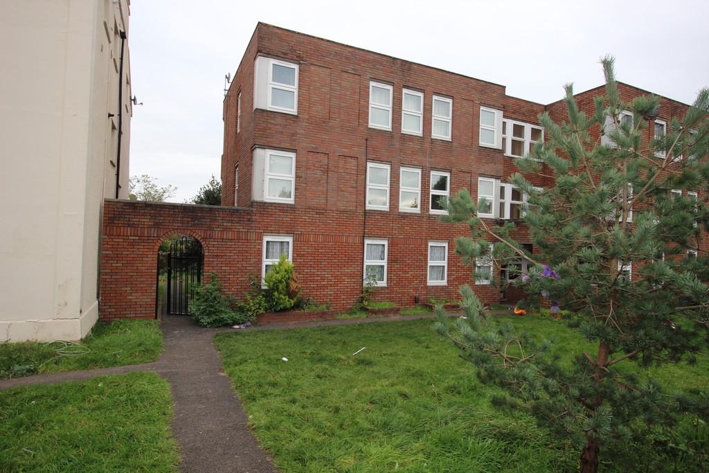 Passage Road, Bristol 2 bed apartment £825 pcm (£190 pw)