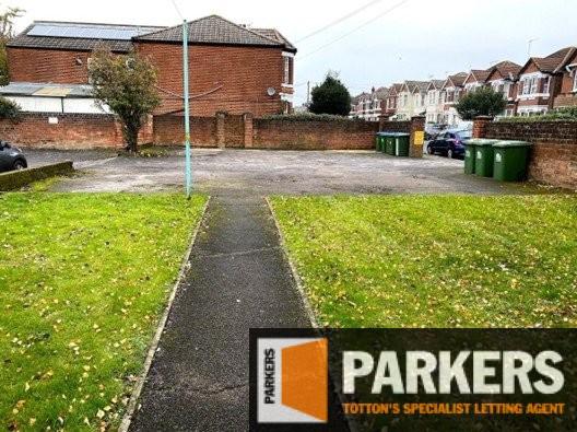 Howard Road, Shirley - View 5
