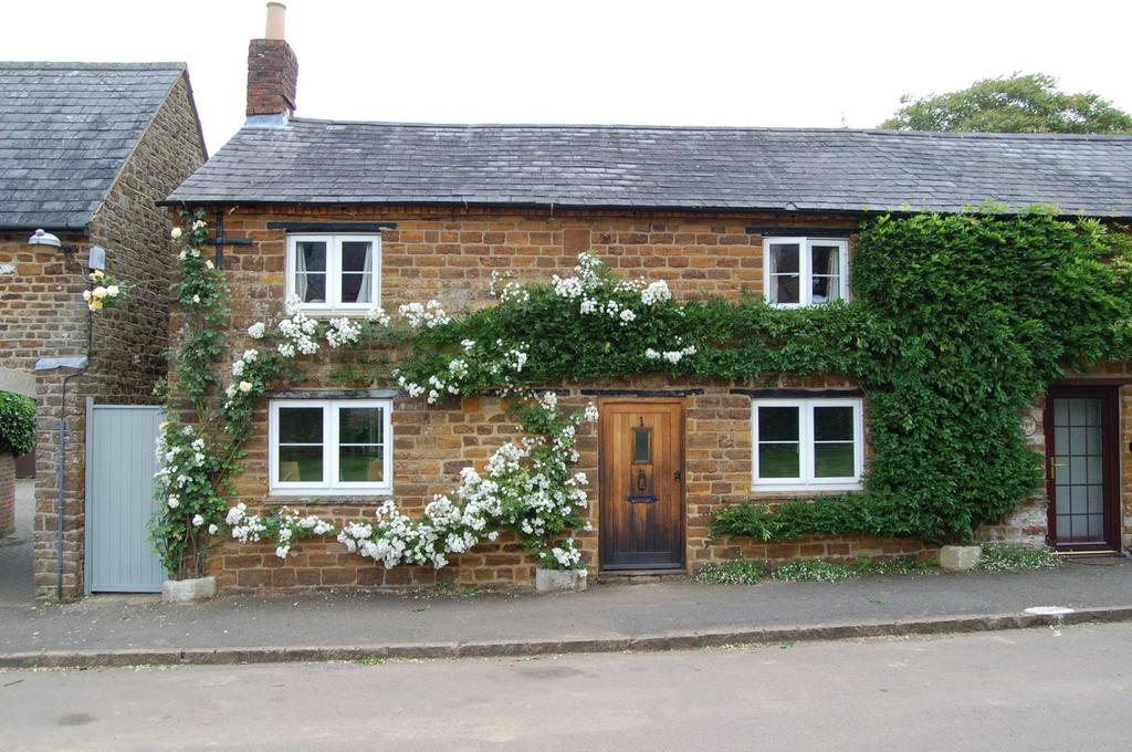 Towcester Road, Litchborough, Towcester NN12 8JA 3 bed character