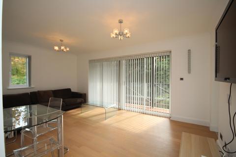 2 bedroom apartment to rent, Court Road, Maidenhead, Berkshire