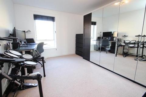 2 bedroom apartment to rent, Burlington House, Longcross, KT16