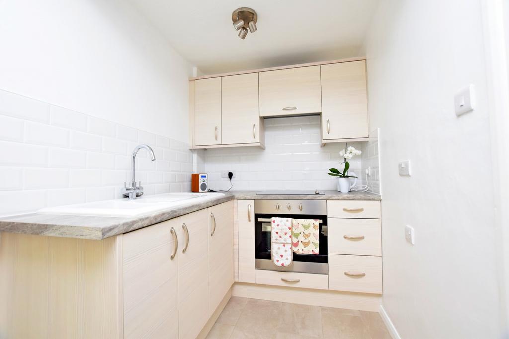 2 Bedroom bungalow t