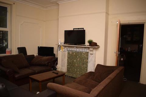 8 bedroom house to rent, 3 Hyde Park Terrace Hyde Park Leeds West Yorkshire