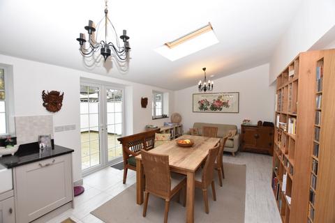 3 bedroom semi-detached house to rent, Appleyards Lane, Handbridge