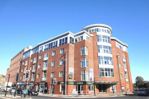 2 bedroom flat to rent, Railway Street, Altrincham, Cheshire, WA14