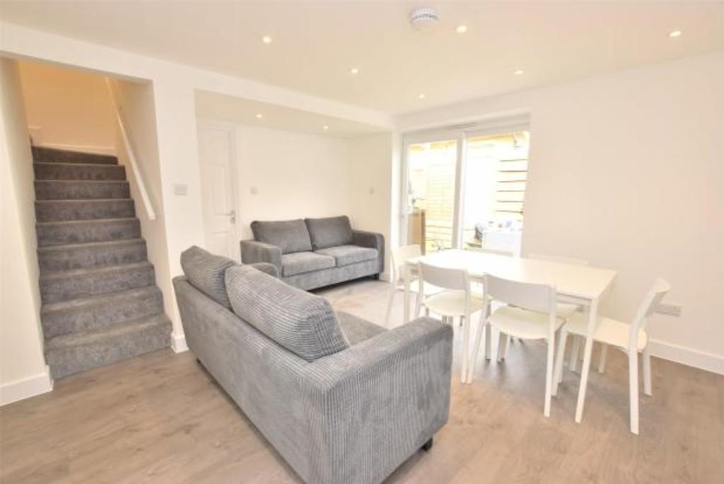 Whiteway Road, Bath 8 bed detached house £5,000 pcm (£1,154 pw)