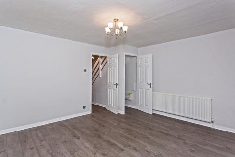 2 bedroom semi-detached house to rent, St John Close Rotherham S65 2DU