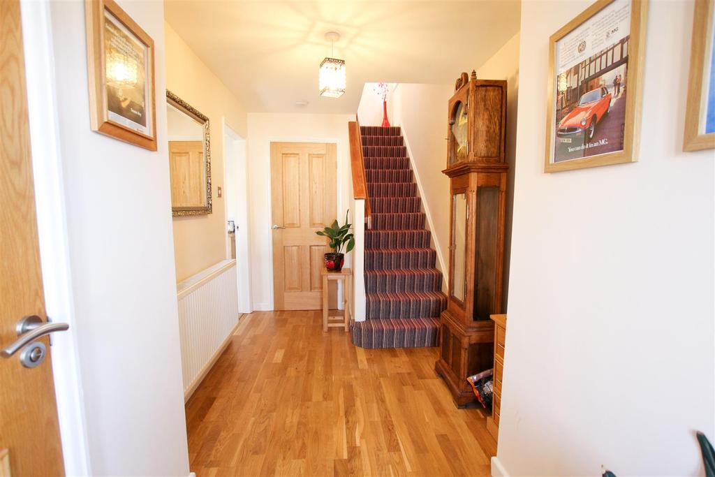 Westfield Drive, Darlington 3 bed link detached house £245,000