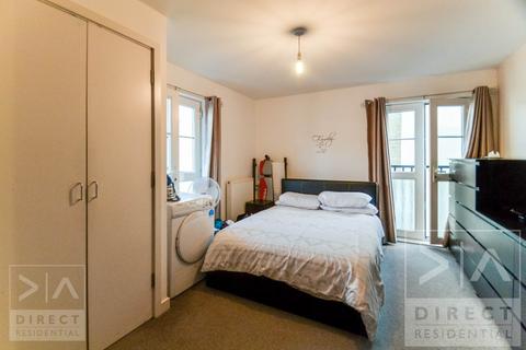 2 bedroom apartment to rent, Revere Way, Epsom KT19
