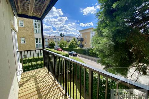 2 bedroom apartment to rent, Revere Way, Epsom KT19