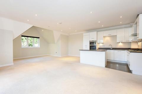 2 bedroom apartment to rent, Windlesham,  Surrey,  GU20