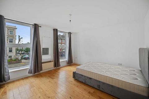 1 bedroom flat to rent, Uxbridge Road, Shepherds Bush London W12 0NP
