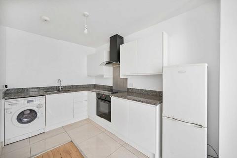 1 bedroom flat to rent, Uxbridge Road, Shepherds Bush London W12 0NP