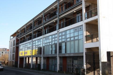 2 bedroom apartment to rent - George Place, Plymouth, PL1 3FJ