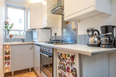 Studio to rent, Noel Road, Angel, Islington, London, N1