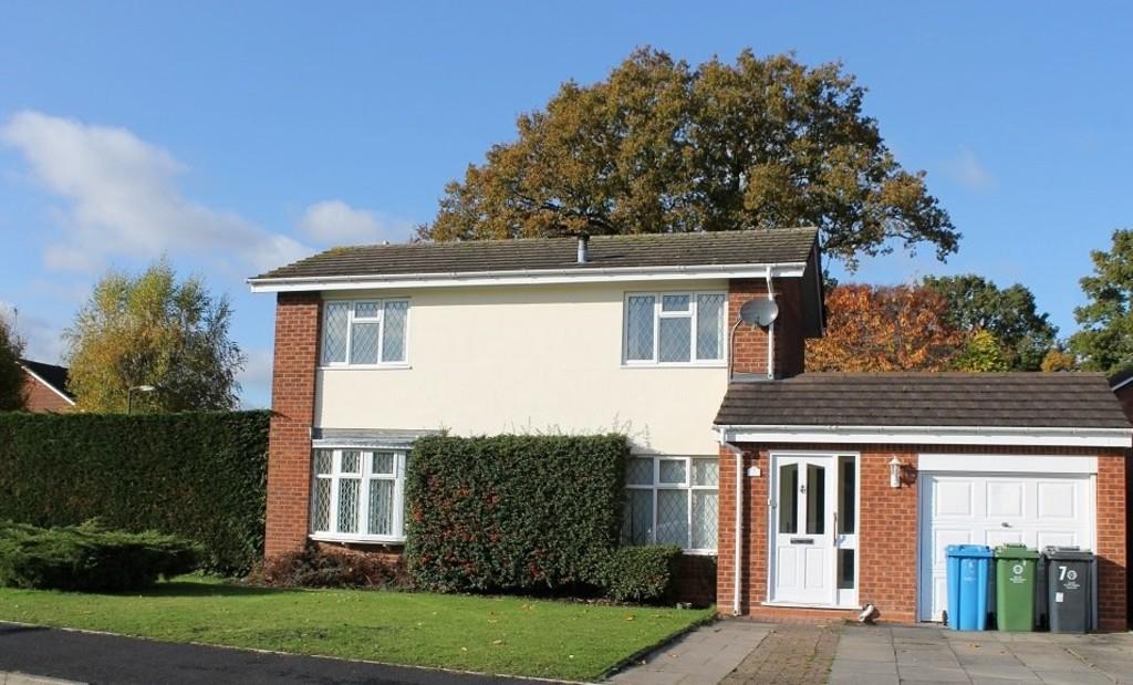 Gainsborough Drive, Perton 4 bed detached house £1,150 pcm (£265 pw)