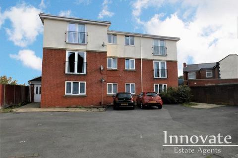 2 bedroom apartment to rent, Cockshed Lane, Halesowen B62